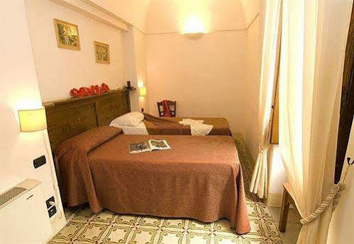 Hotel Palazzo D'Erchia كونفيرسانو المظهر الخارجي الصورة